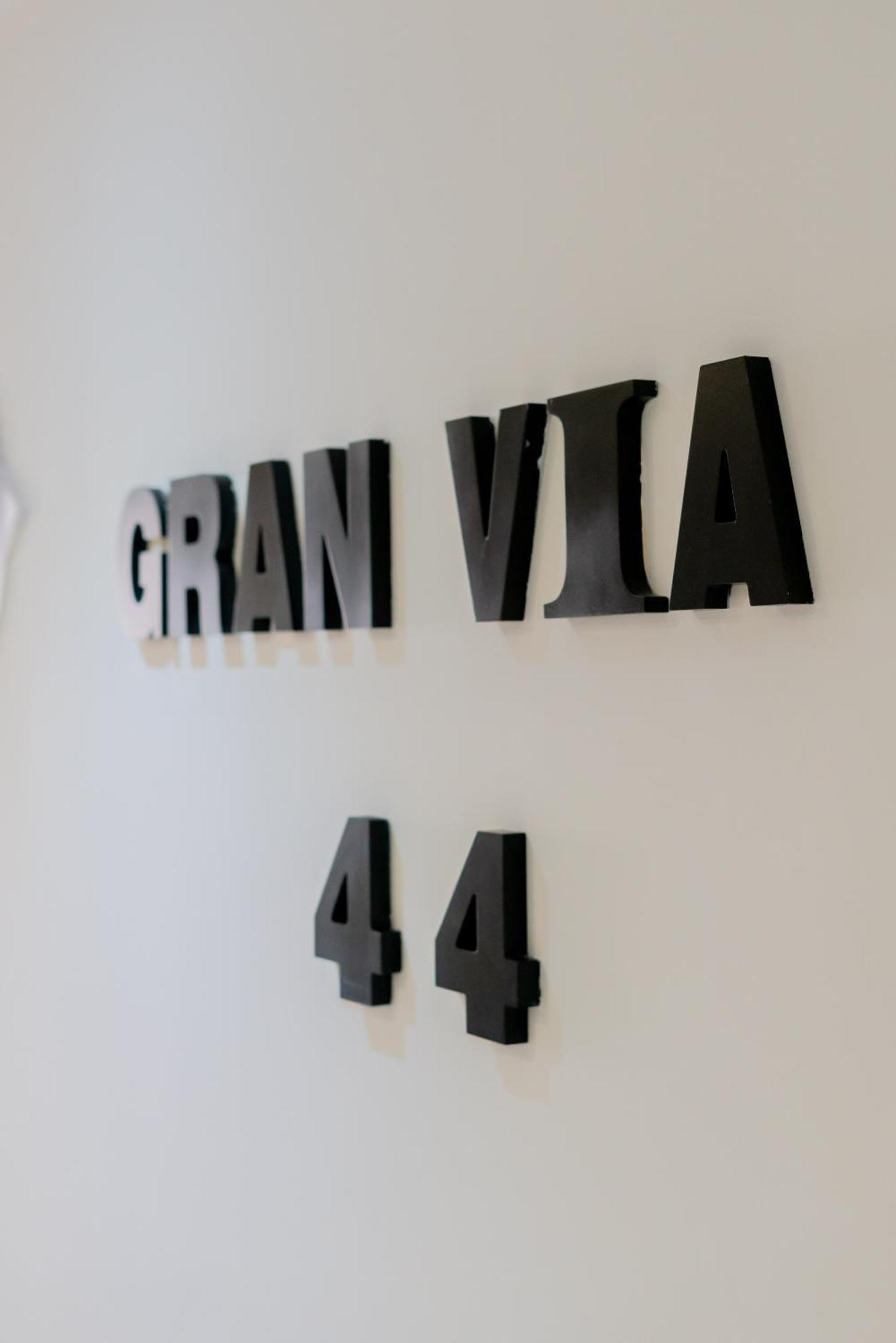 Hostal Gran Via 44 Madrid Exterior photo