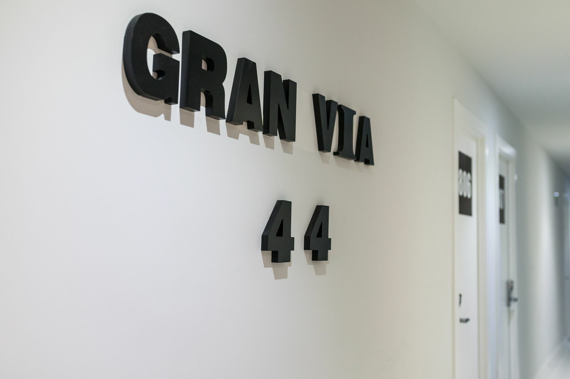 Hostal Gran Via 44 Madrid Exterior photo